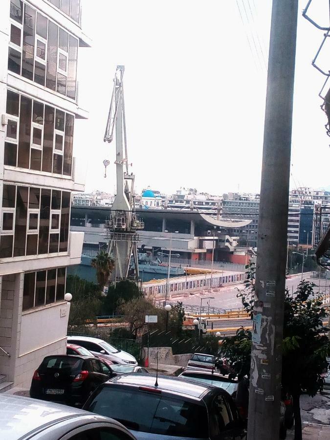 Φωτεινό Διαμέρισμα Πειραιας Piræus Eksteriør billede
